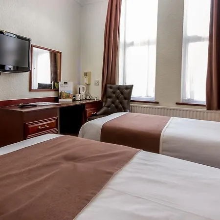 Lonsdale House 3*