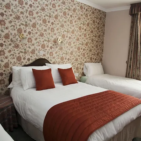 Πανσιόν Lonsdale House 3*